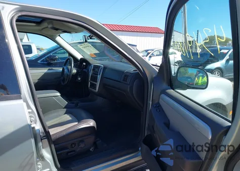 2005 Mercury Mountaineer из США, поврежденный, VIN 4M2ZU86E65UJ20179